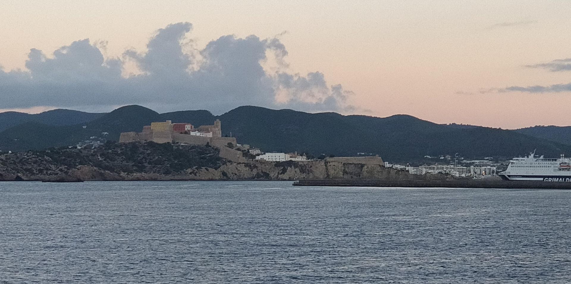 Port d'Eivissa VHF 13⚠️