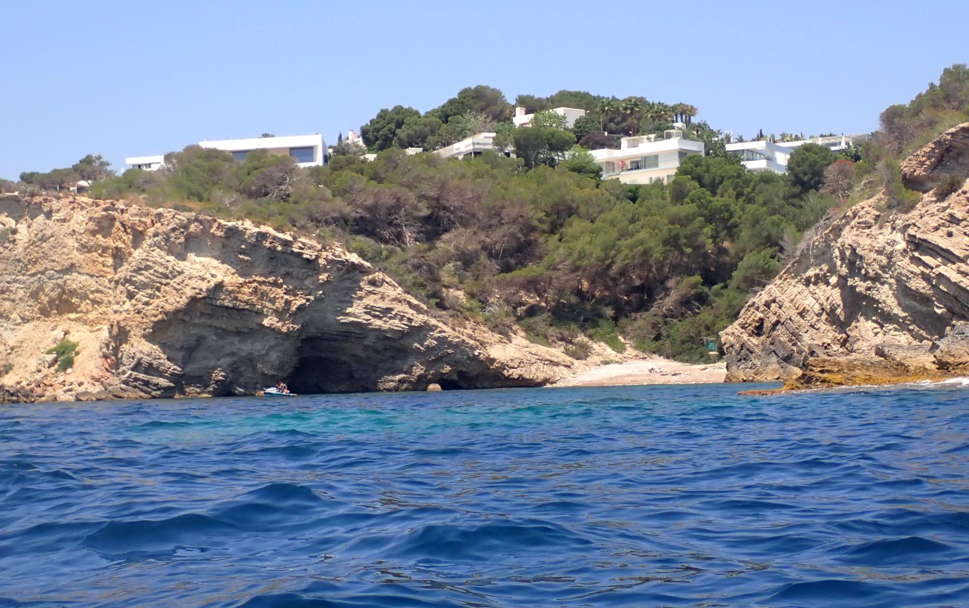 Cal&oacute; de Cala Roja