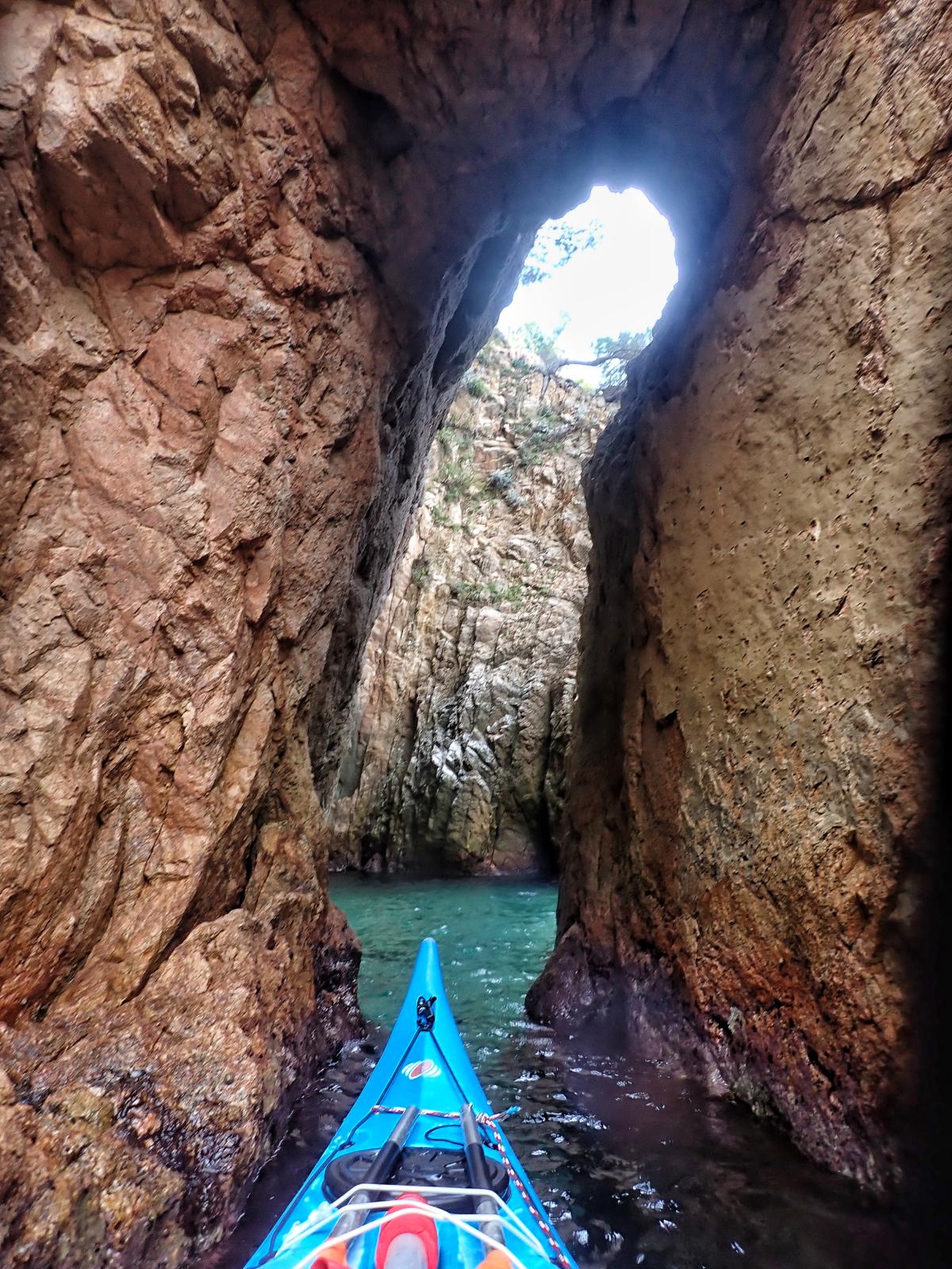 Pont natural de la Cova de les Ratetes Penades