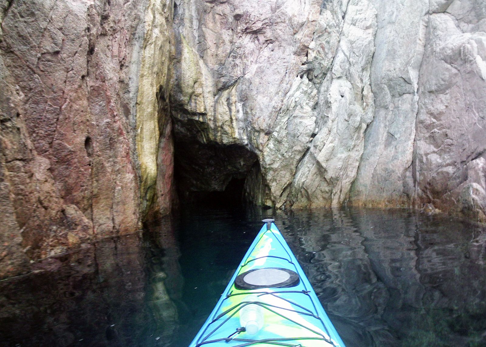 Cova i Cala del Gamar&uacute;s