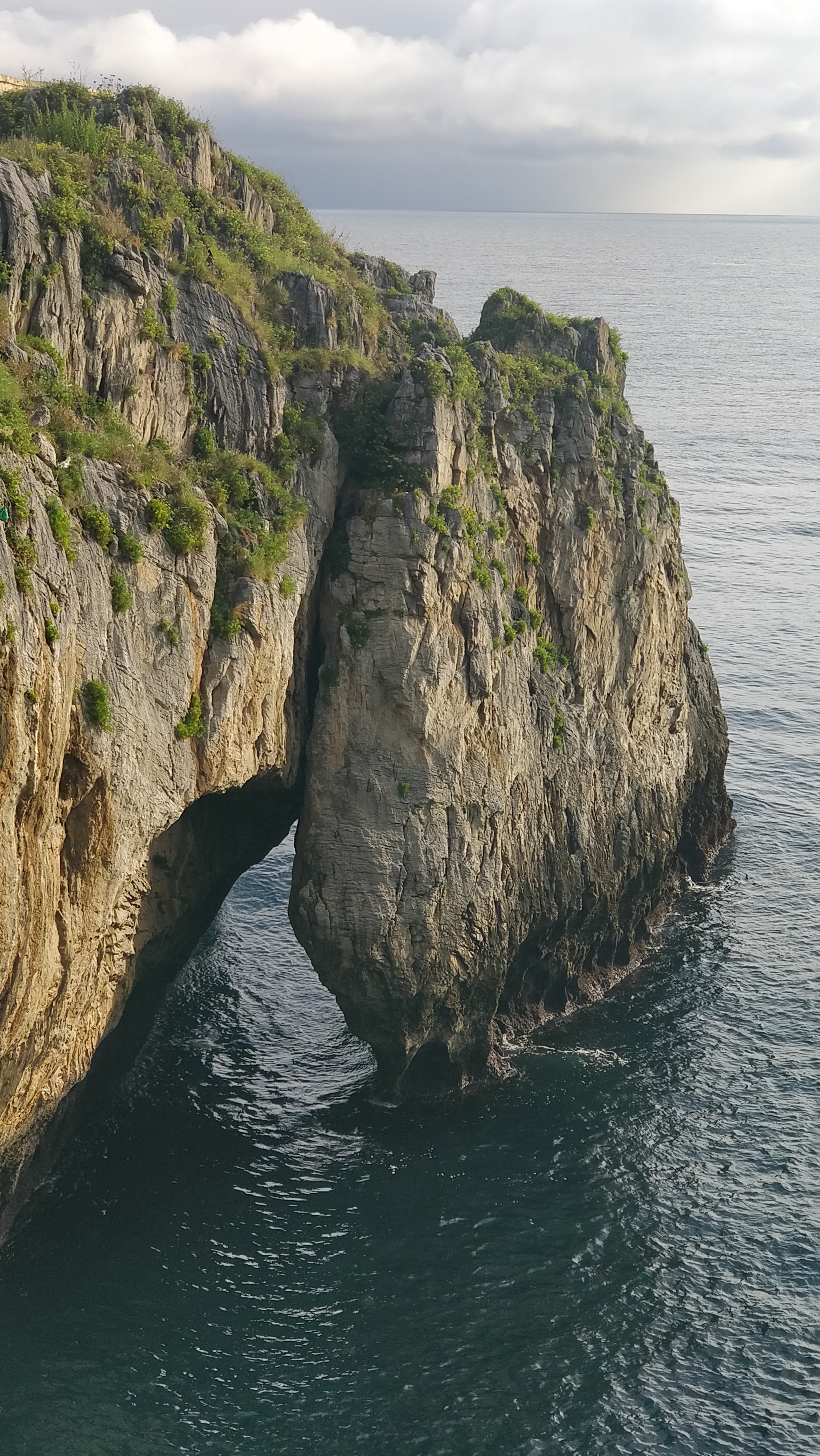 Puente Natural Castro Urdiales