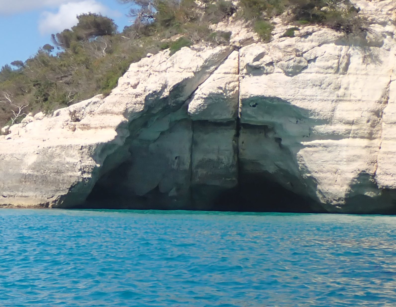 Cova de Cala Mitjana