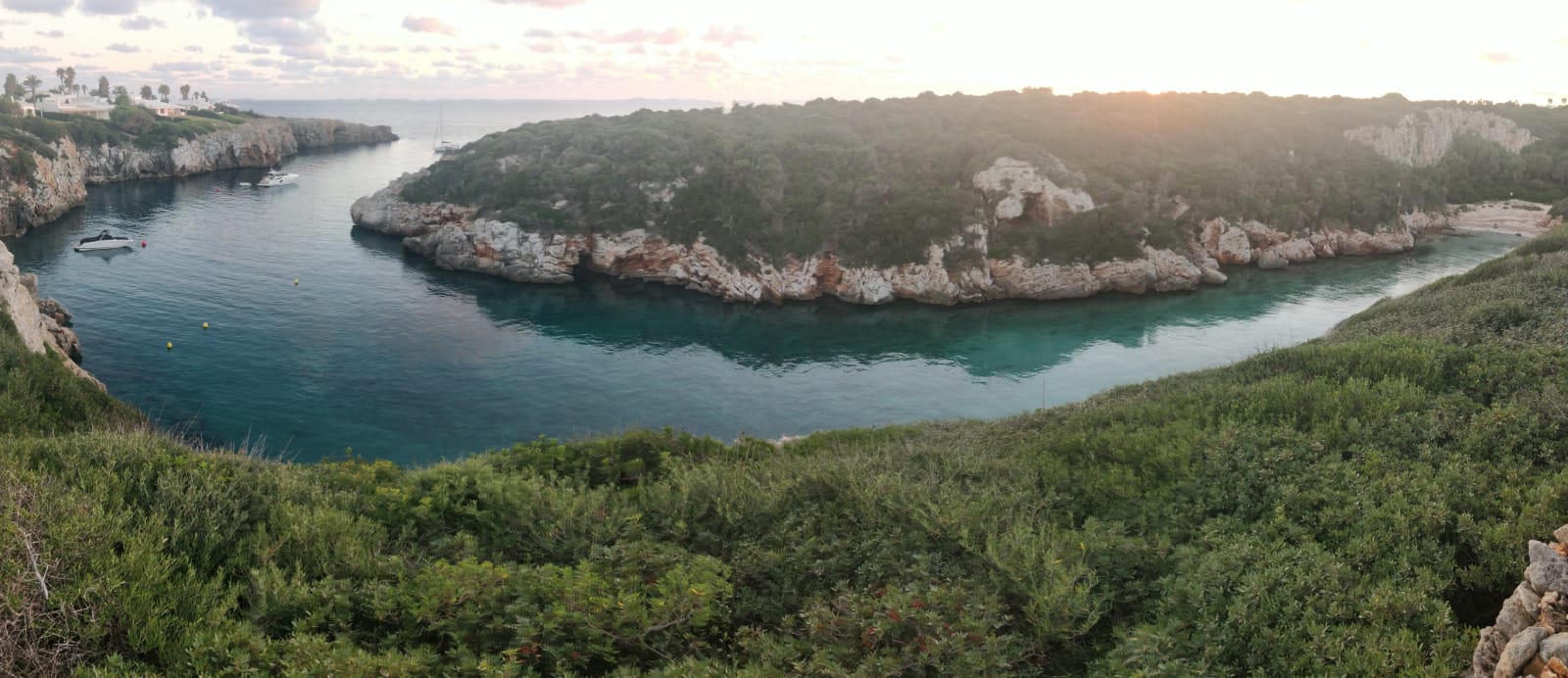 Cala de Biniparratx ***