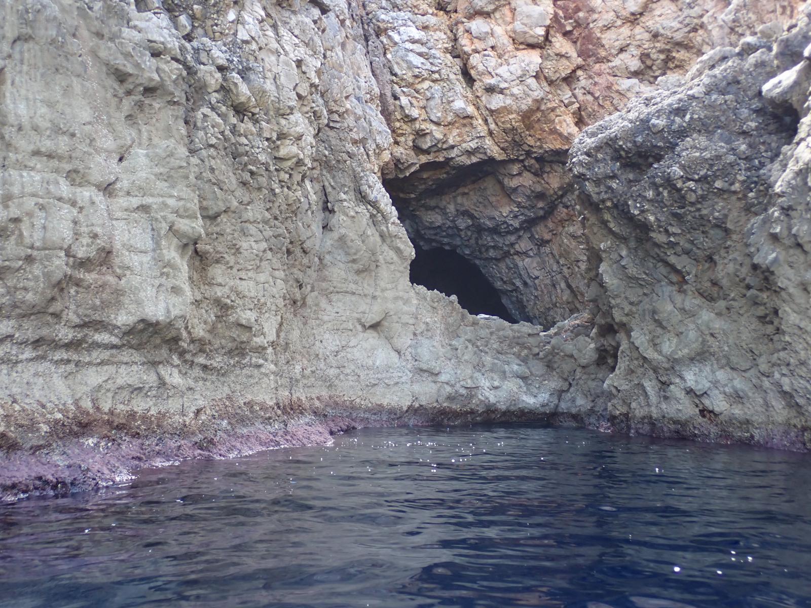 Olleta sortida Cova Calesmorts