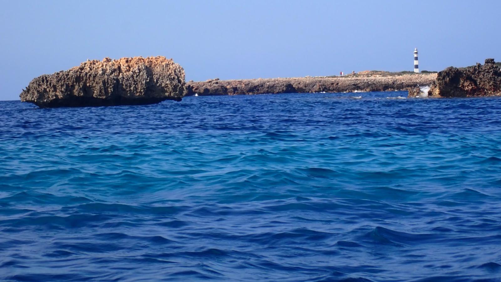 Escull de Punta Tititna