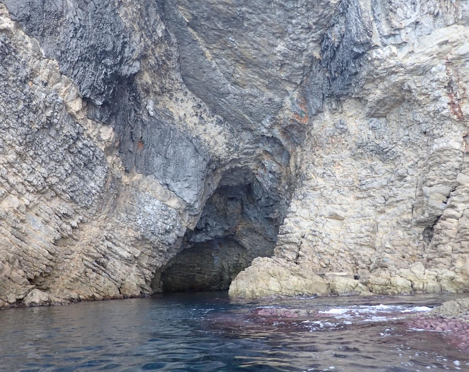 Cova de Baix de Cols